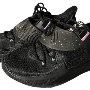 Nike Kyrie Low 3 'Black' CJ1286-002 Mens Size 7.5